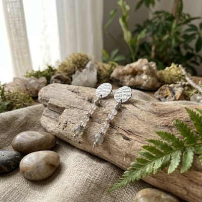 Brincos Artesanais em Labradorite