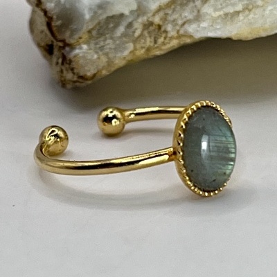 Anel Fino Banhado a Ouro 18k com Labradorite - Ajustável e Minimalista