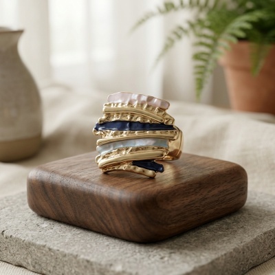 Anel Dourado Chic