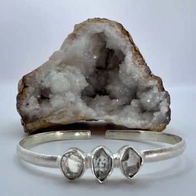 Pulseira de Quartzo Hérkimer em Prata Sterling 925 - Joia em Bruto Exclusiva