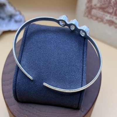 Pulseira de Quartzo Hérkimer em Prata Sterling 925 - Joia em Bruto Exclusiva