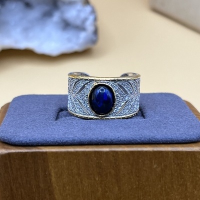 Anel Oriental em Prata 925 com Opala Preta - Sofisticação e Estilo Arrojado