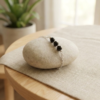 Pulseira em Prata 925 com Pedra Natural de Ônix – Proteção e Estabilidade