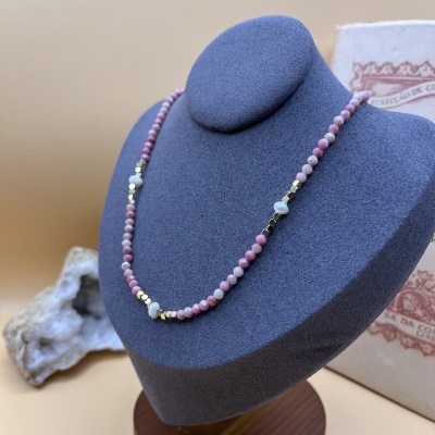 Colar de Aço Inoxidável com Turmalina Rosa e Pérolas Naturais - Sofisticação Delicada