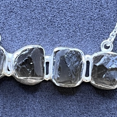 Colar em Prata de Lei 925 com pingente de Quartzo Fumê