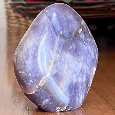 Ametista Polida em Forma Livre – Tons Suaves de Roxo - 286 g