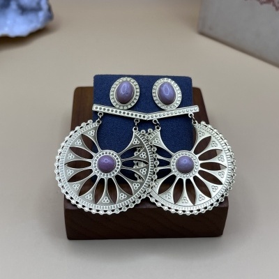 Brincos de Aço Inoxidável com Roseta e Cabochões Rosa Nude - Delicadeza e Elegância Natural