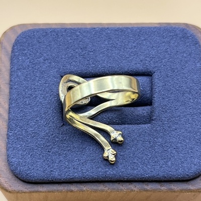 Anel Ajustável em Bronze com Aquamarine - Elegância e Serenidade