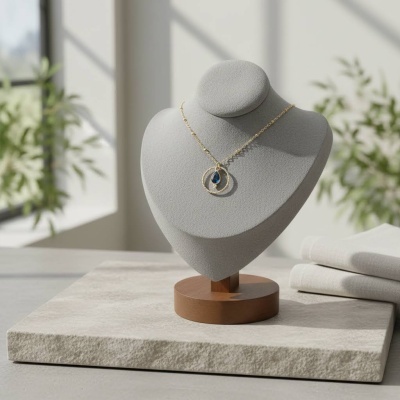 Colar Clementina: Elegância com Labradorite