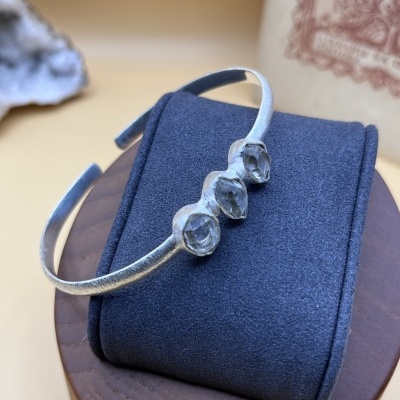 Pulseira de Quartzo Hérkimer em Prata Sterling 925 - Joia em Bruto Exclusiva