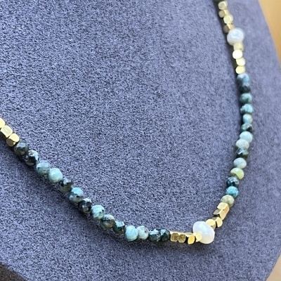 Colar de Aço Inox com Pedras Facetadas e Pérolas - Turmalina Verde