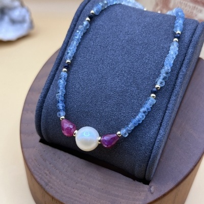 Pulseira em Ouro Amarelo 18K com Pérola Akoya, Safira Azul, Rubi e Água-Marinha