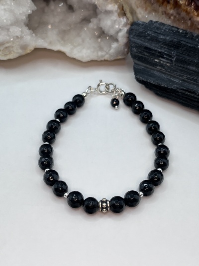 Pulseira em Prata 925 com Ônix Natural - Proteção, Força e Elegância Artesanal