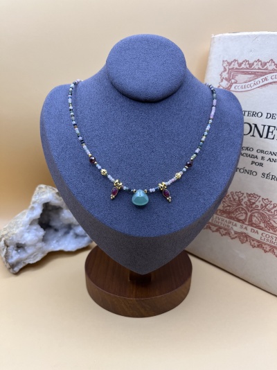 Colar Místico em Aço Inoxidável - Gemas Energéticas e Energia Positiva