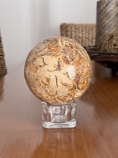 Esfera de Calcita de Mel com Fragmentos de Amazonita - Origem Madagáscar, Peça Exclusiva