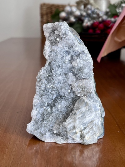 Drusa de Celestita Natural com Calcita – Madagáscar - 364 g