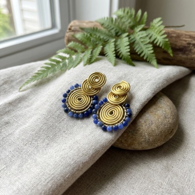 Brincos Artesanais em Aço Inoxidável com Pedra Natural de Sodalita - Estilo Elegante e Durável