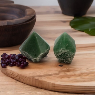 Pontas semi-polidas de Quartzo Verde - Pontas Energéticas da Natureza