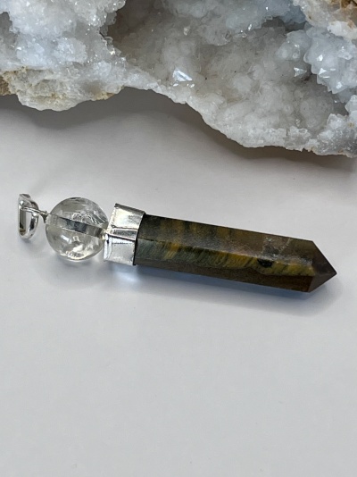 Pingente de Ponta em Olho de Tigre e Quartzo Natural - Força e Equilíbrio Energético