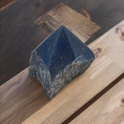 Quartzo Azul - Pontas Semi-Polidas: Um Toque de Serenidade