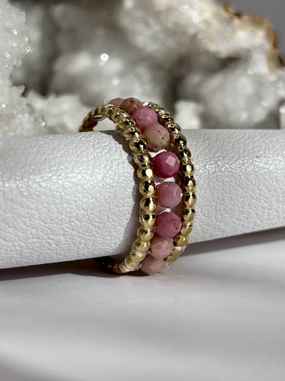 Anel Duplo em Aço com Contas de Pedra Rosa Velho - Moderno e Elegante