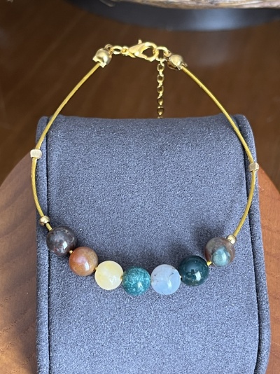 Pulseira em Aço Dourado com Pedras Naturais Multicolor