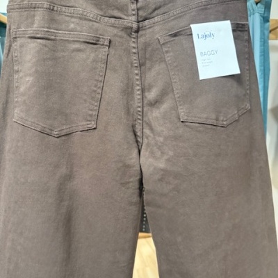 Calças POR LO MENOS - castanhas