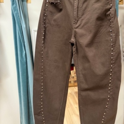 Calças POR LO MENOS - castanhas