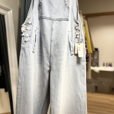 Macacão UNA DESGRACIA