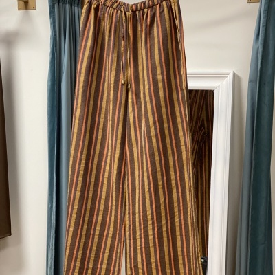 Calças TE INVITO A SALIR