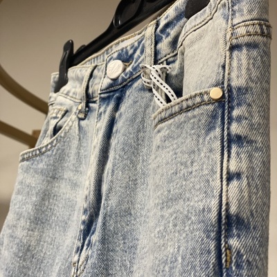 Calças QUE DESGRACIA