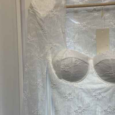 Top NO ESTOY POR AHÍ - branco