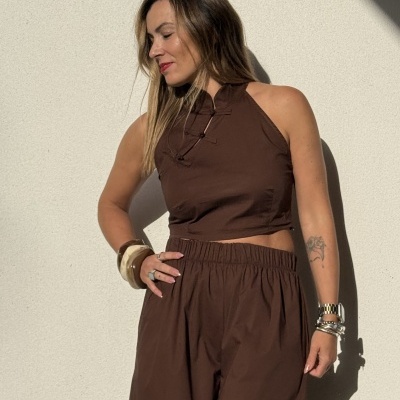 Top LOCA - castanho (LUMINA)