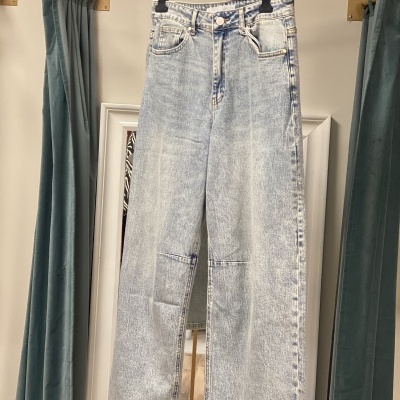 Calças QUE DESGRACIA