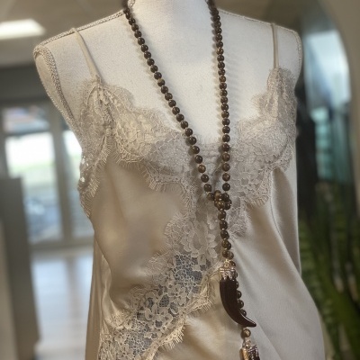 Colar QUE VA - castanho