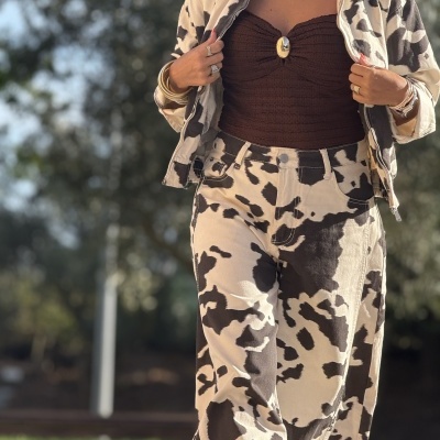 Calças POR LA MITAD