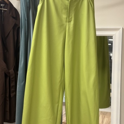 Calças TE ACOMODASTE