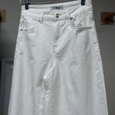 Calças DEMASIADO TARDE