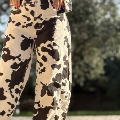 Calças POR LA MITAD