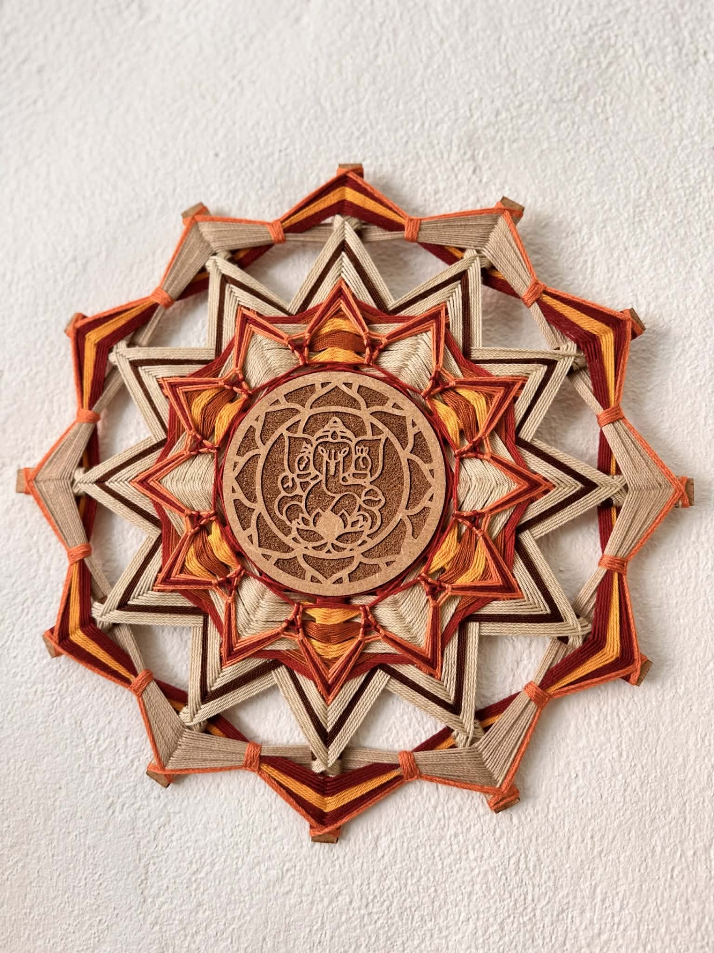 MANDALA 12 PONTAS - côr tons de laranja