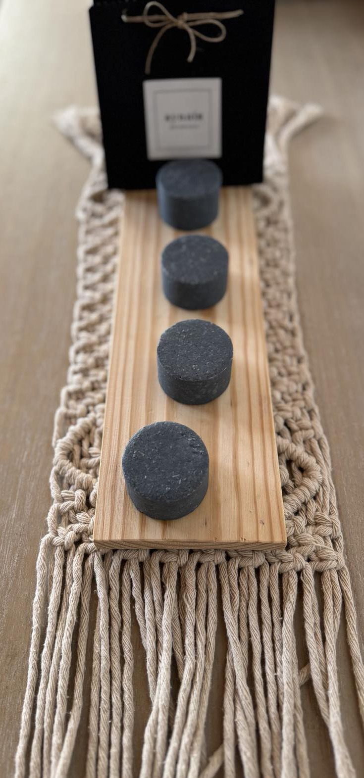 Champô sólido Ravintsara , Niauli e Eucalipto - cabelos oleosos