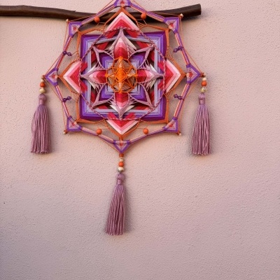 MANDALA 8 PONTAS - côr tons de rosa e lilás