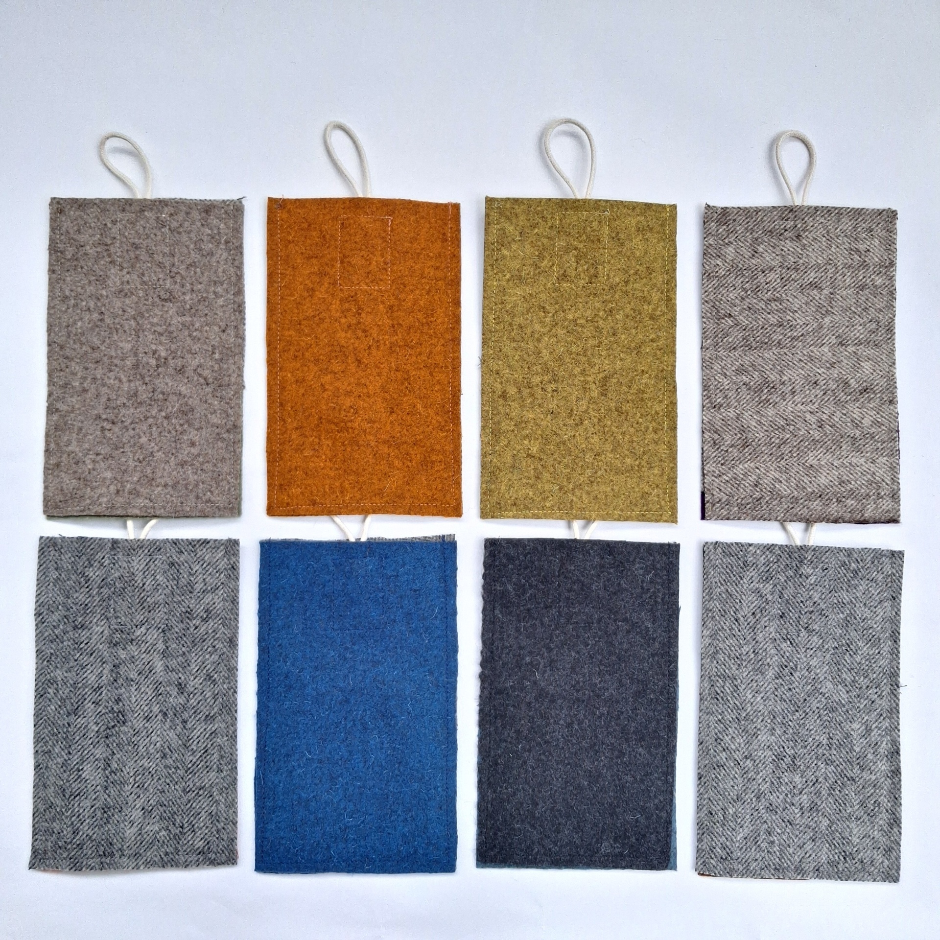 Bolsa para telemóvel em Burel espinhado + cor Bolsa para telemóvel em Burel espinhado + cor