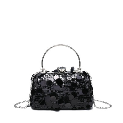 Pochette com lantejoulas