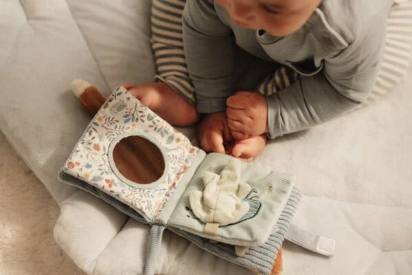 LITTLE DUTCH Livro Pequeno Actividades