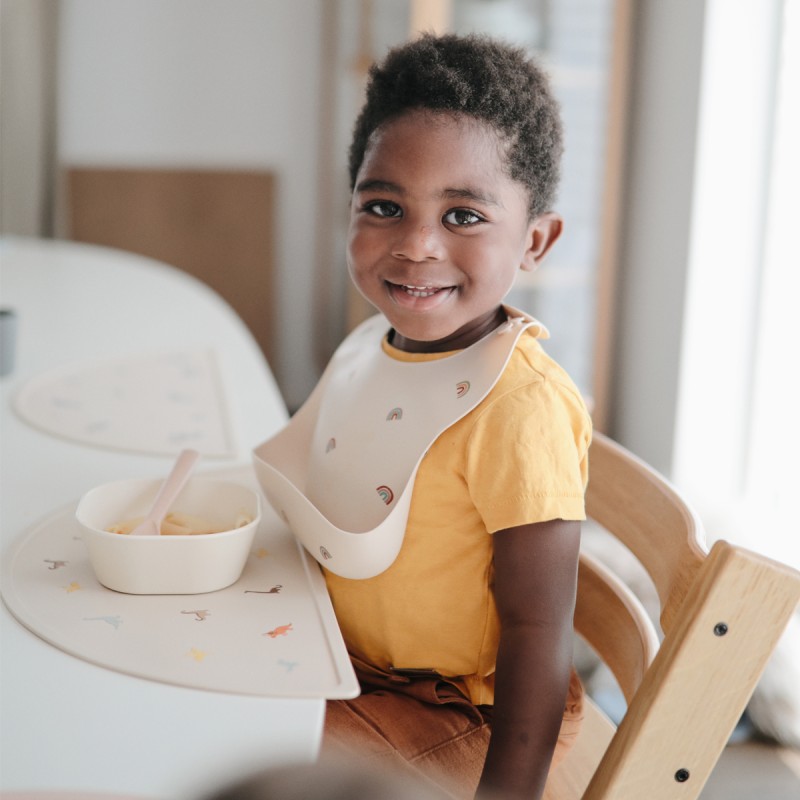 MUSHIE Babete Silicone Print Rainbows