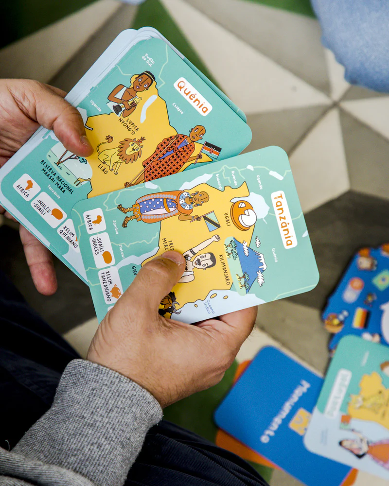 THE HAPPY GANG Vamos Jogar Aos Países