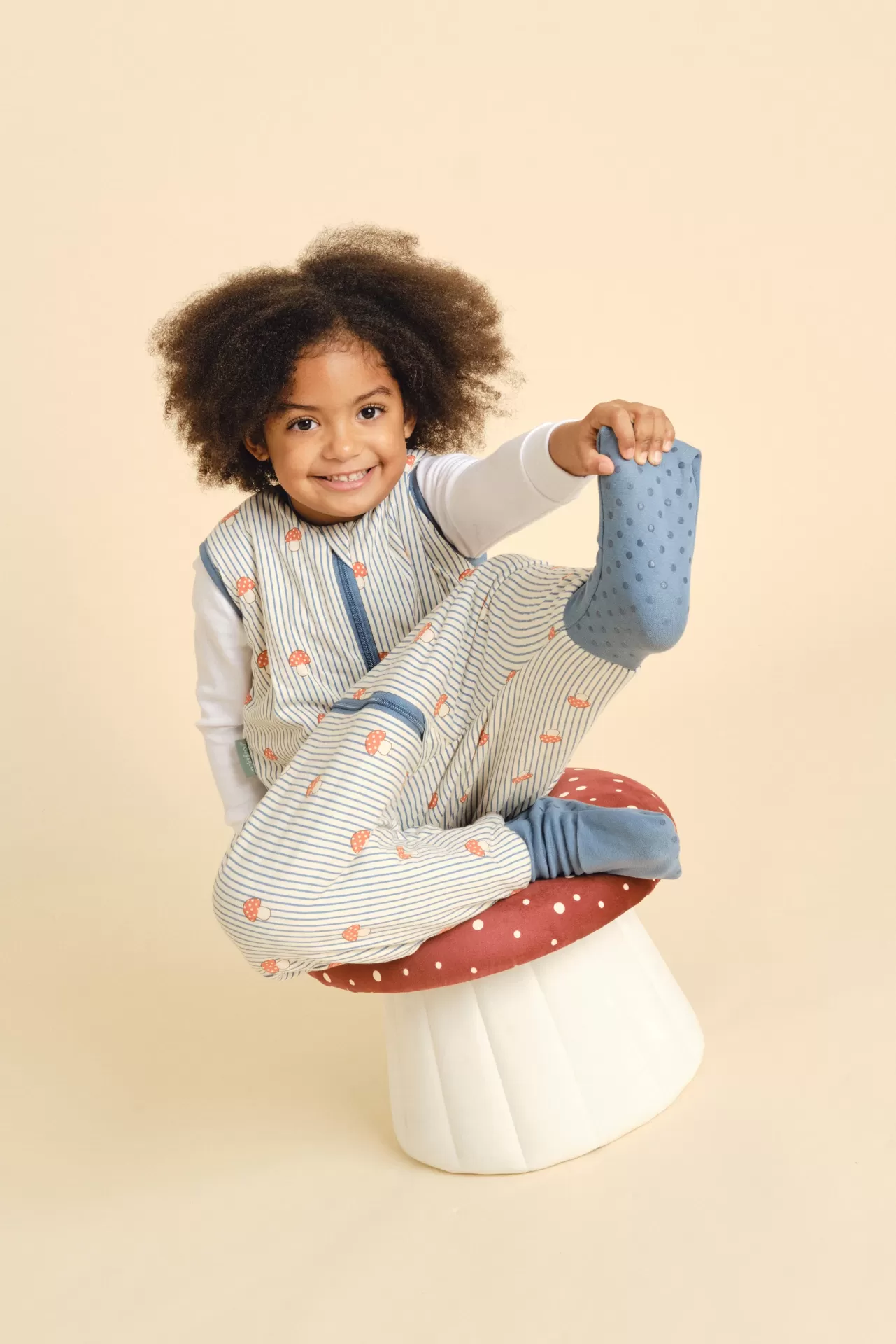 MOLIS&CO Macacão de Dormir c/ meias - Cogumelos - TOG 1