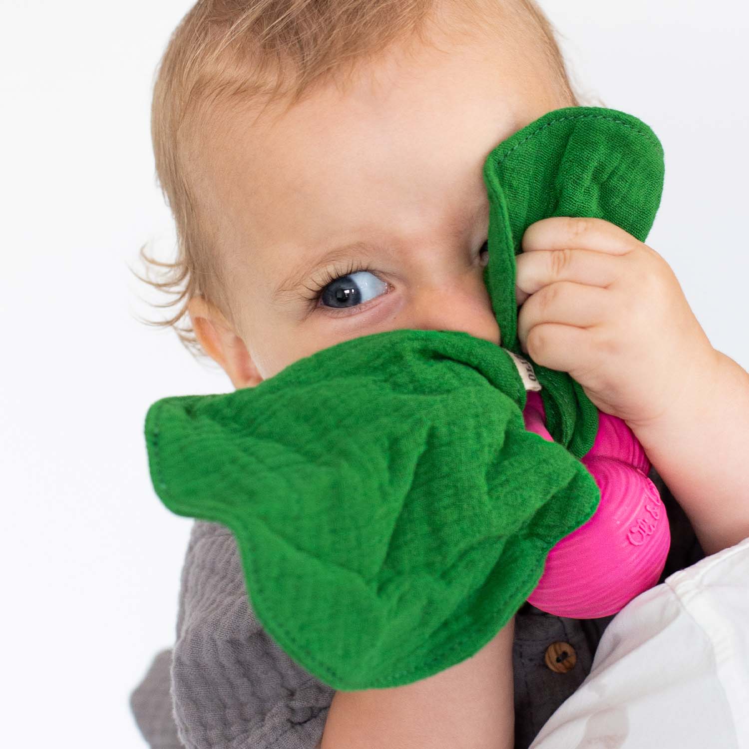 Oli & Carol Ramona the Radish