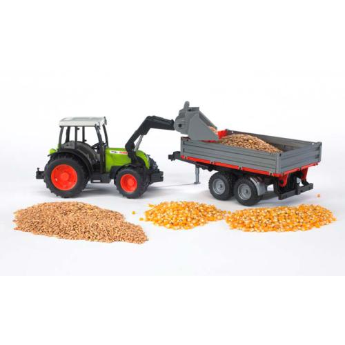 Trator Class Nectis 267F pá carregadora e atrelado